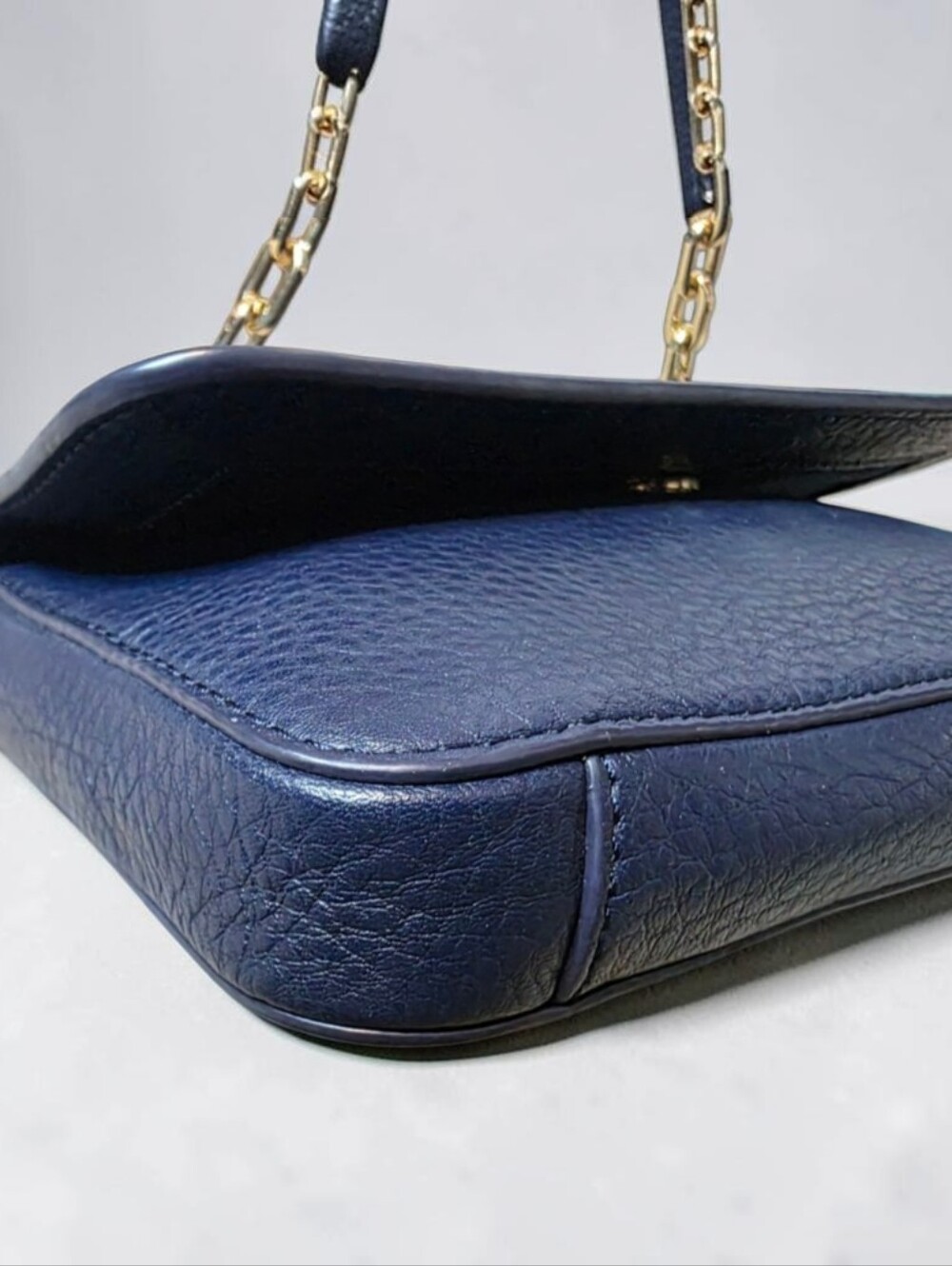 Tory Burch Navy Leather Flap Chain Shoulder Bag - Picture 4 of 8